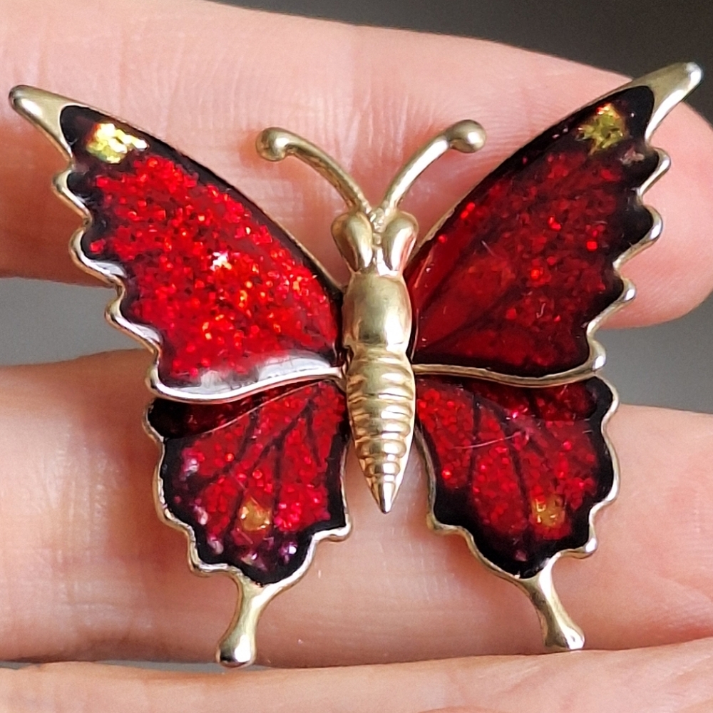 Red Butterfly Brooch - Picture 1 of 10